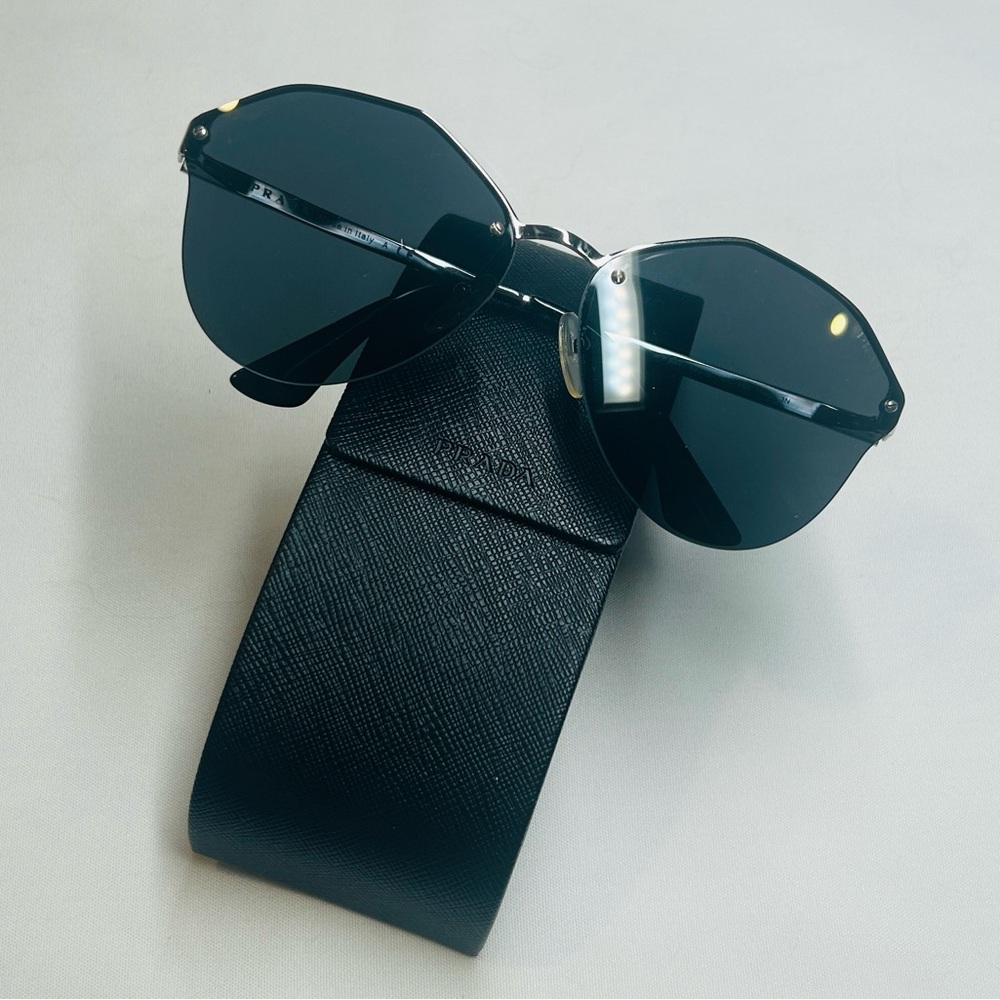Prada Black Geometric Sunglasses with Case Authentic Made in Italy 66-15-140 - Picture 2 of 8